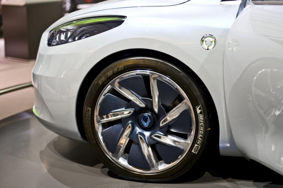  Renault Fluence Z.E. Concept 2009 года  (фото 50 из 103)